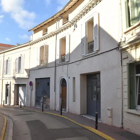 Grand Studio-mezzanine-centre Lägenhet